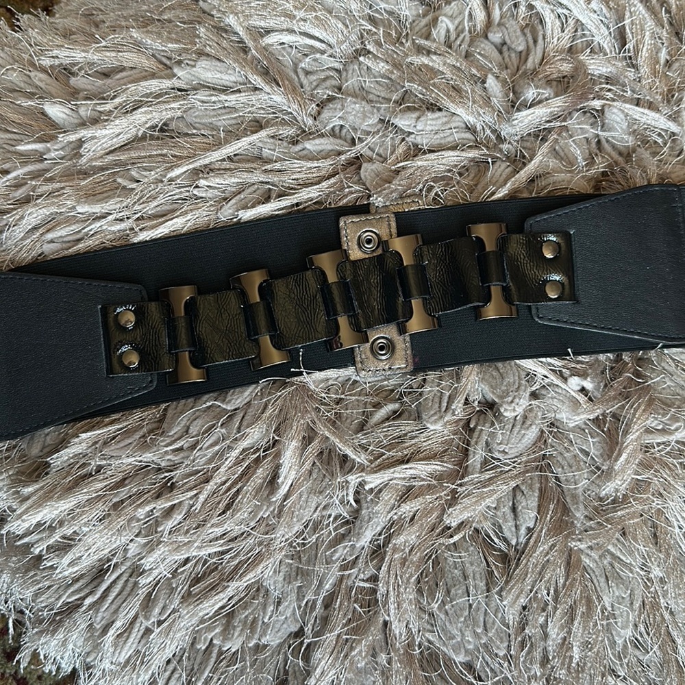 Calvin Klein Belt 31.5 size women’s with buttons